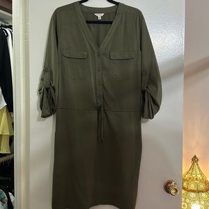 MaxStudio green dress, like new, size M